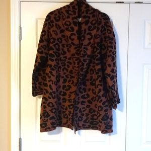 Cheetah Print Sweater (XL)
